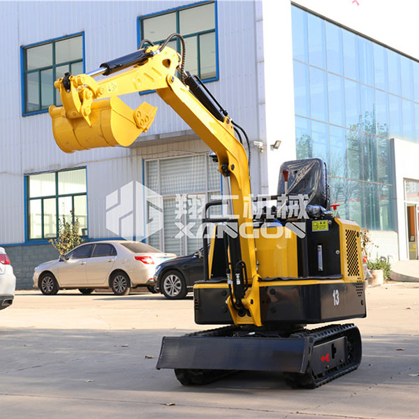 13型小型挖掘機精于細節(jié)，專于品質(zhì)