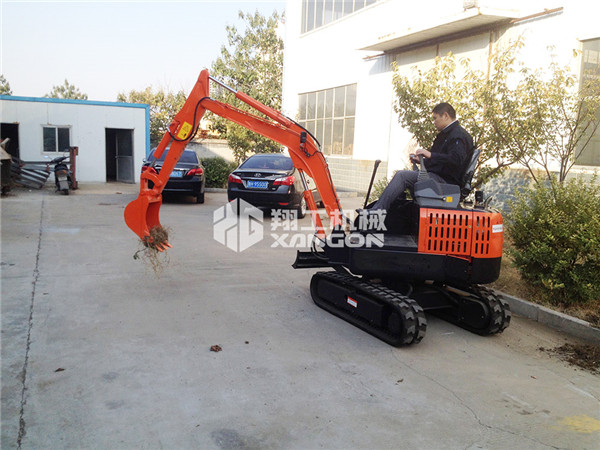 小型挖掘機 小型挖掘機